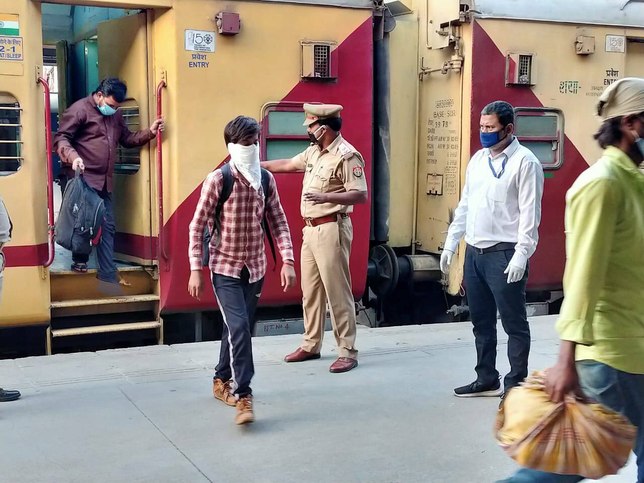 The first migrant labourers special train from arrive at Lucknow from Nasik