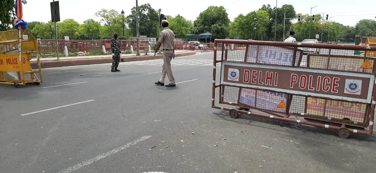 Delhi police barricades road to check traffic movement