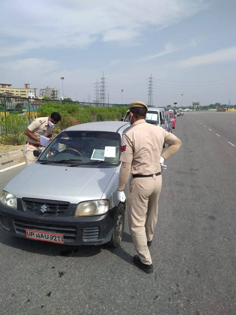Police conducts check on Delhi-Gurugram border
