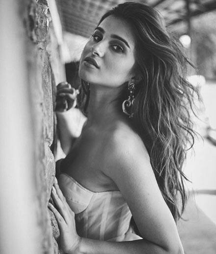 Tara Sutaria in a perfect photoshoot click