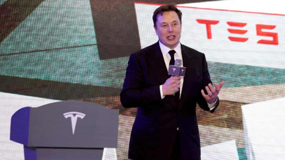 Elon Musk delays release of Tesla&#039;s Roadster sports car