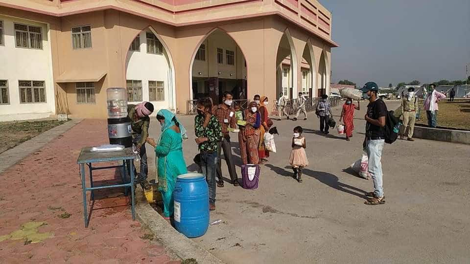 Migrants reach Madhya Pradesh via special train from Delhi