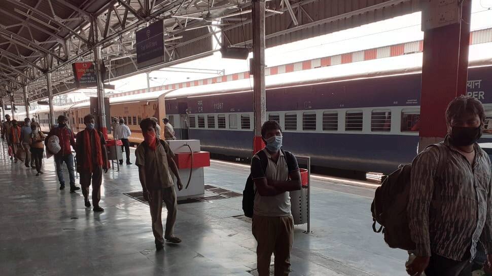 Migrant workers from Bihar, Jharkhand stranded due to coronavirus lockdown protest in Mangalore, demand to be sent back home