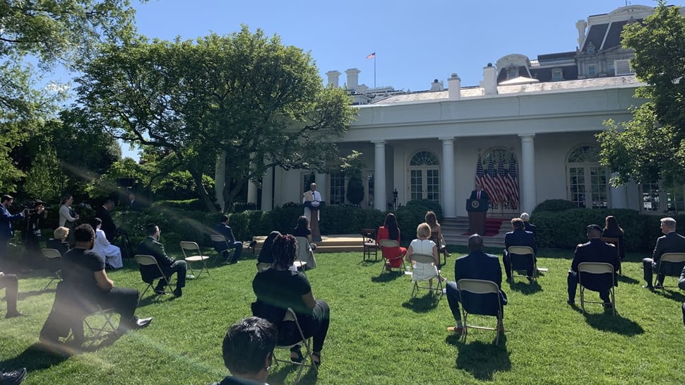 Hindu priest recites Vedic prayer at White House on US National Day of Prayer Service amid coronavirus COVID-19 pandemic