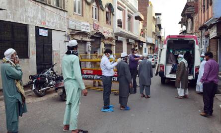 Delhi govt issues order to release quarantined Tablighi Jamaat people who tested negative for coronavirus COVID-19