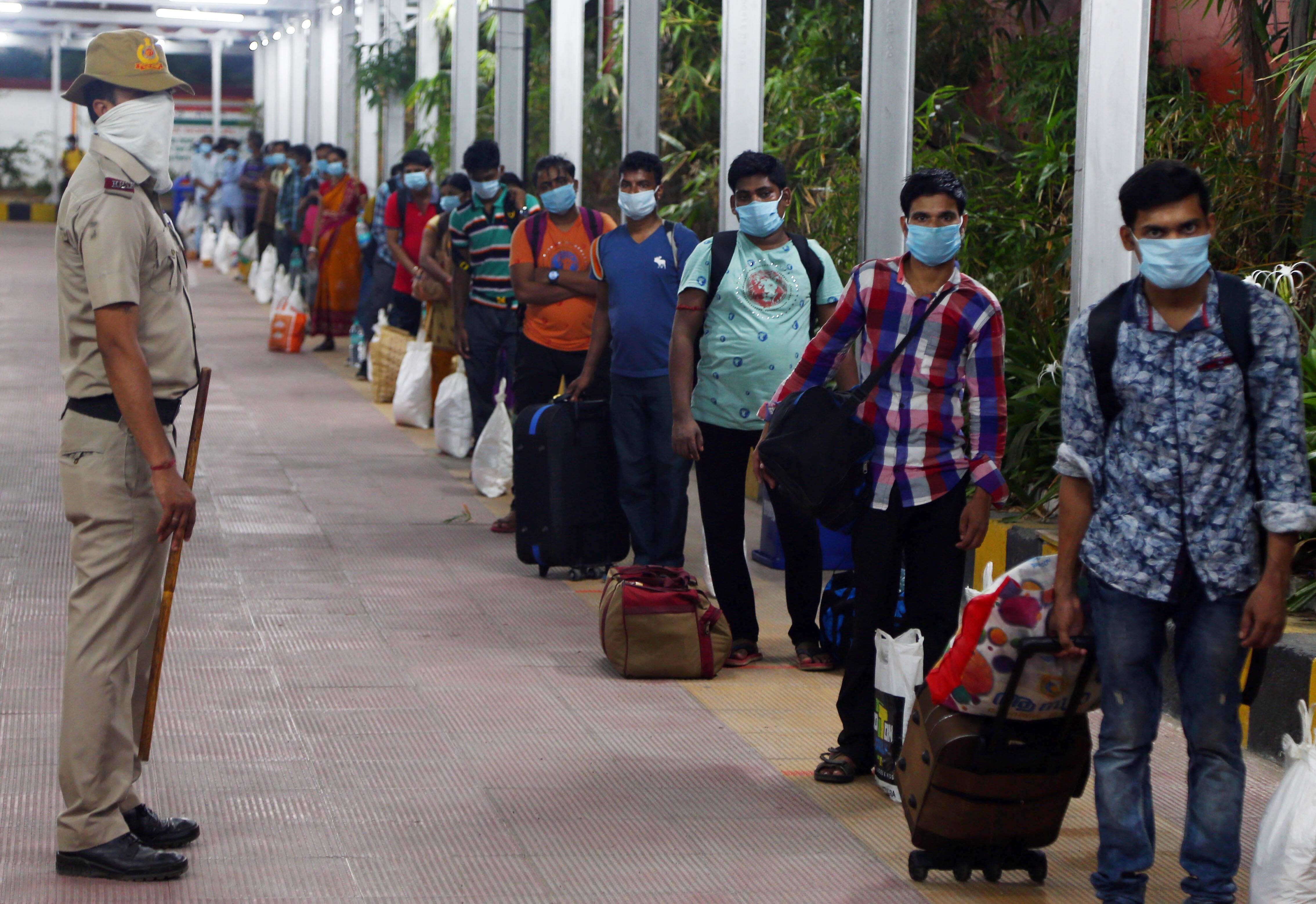 Stranded migrant labourers in Chennai