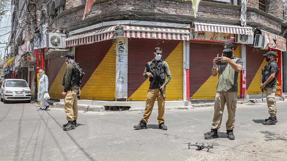 5 men linked to Lashkar-e-Toiba arrested in Jammu and Kashmir&#039;s Budgam; hideout busted, arms and ammunition recovered