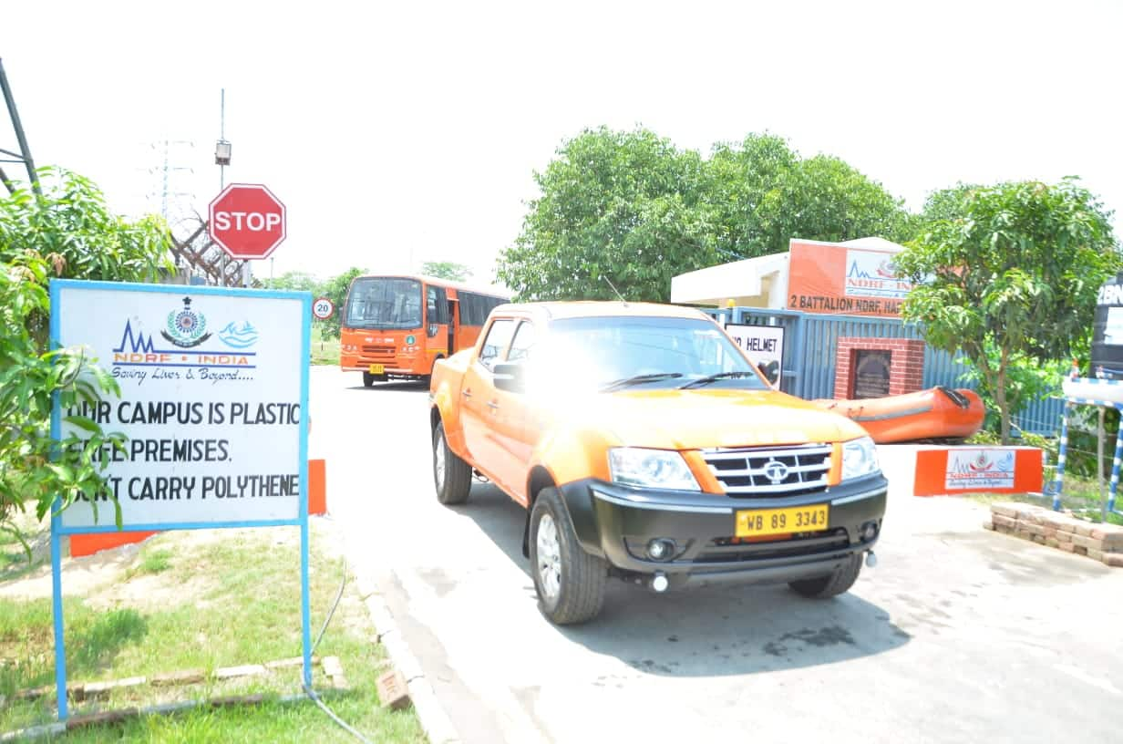 NDRF vehicle carrying rescue team to West Bengal for Cyclone Amphan