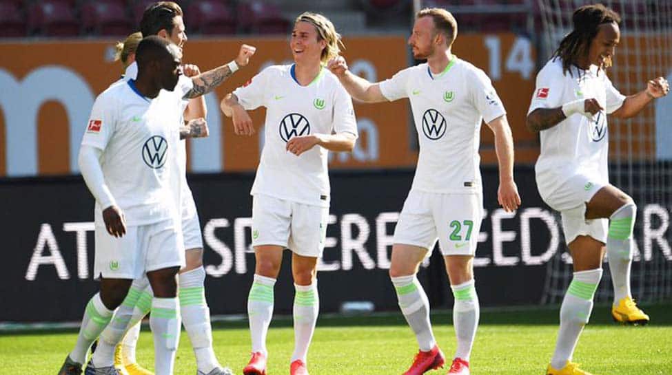 Bundesliga: Wolfsburg beat Augsburg 2-1 with stoppage-time winner 