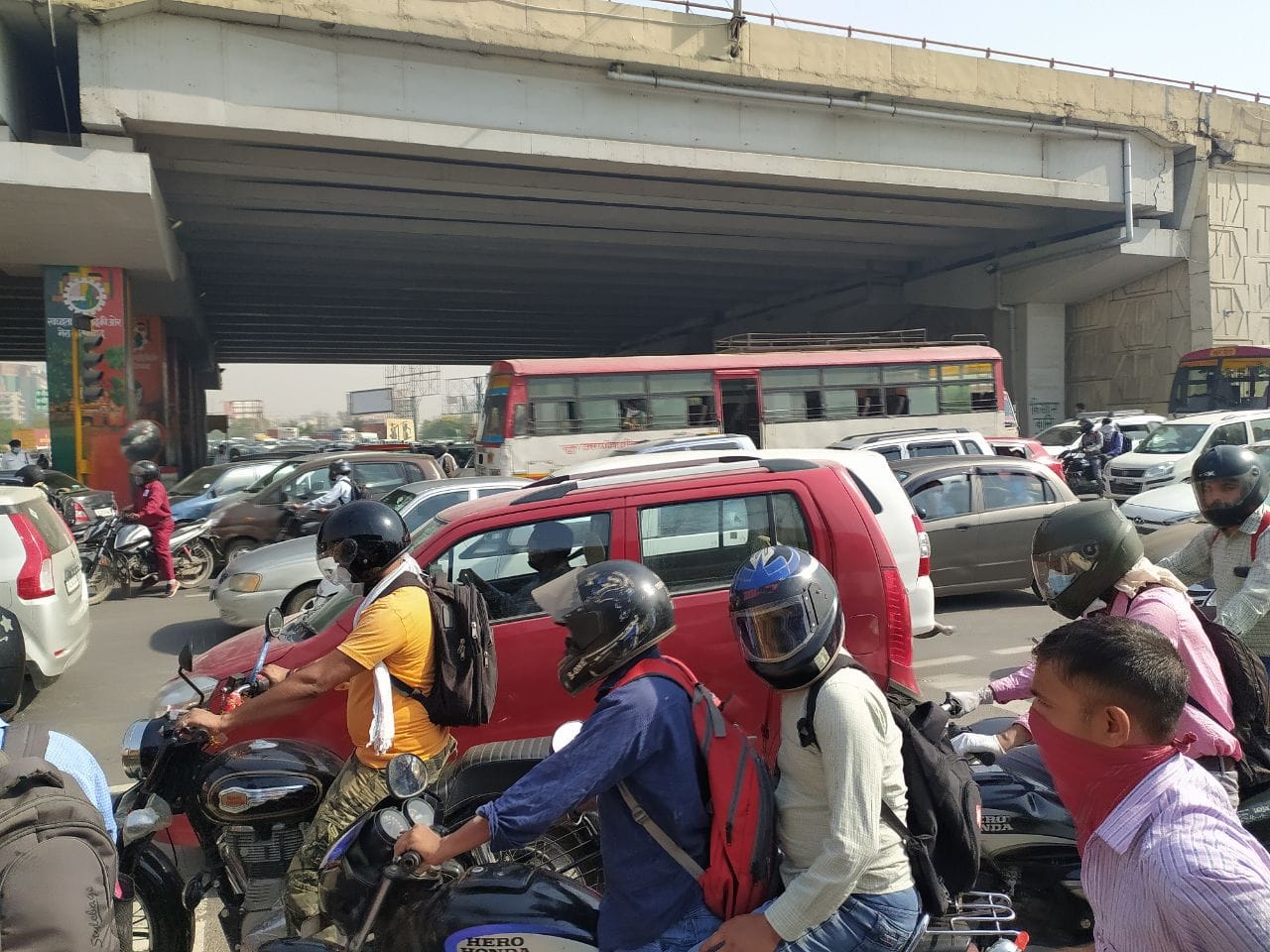 Traffic jam at Delhi-Ghaziabad border on NH 24