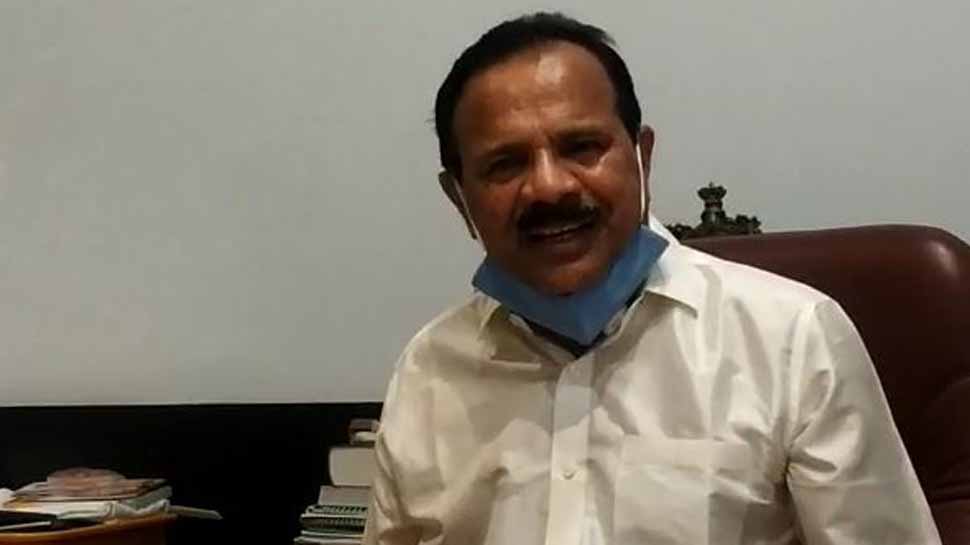 Union Minister Sadananda Gowda skips quarantine after landing in Bengaluru, kicks up row