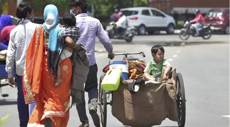 Centre holds meeting with top officials of 5 states witnessing surge in COVID-19 cases