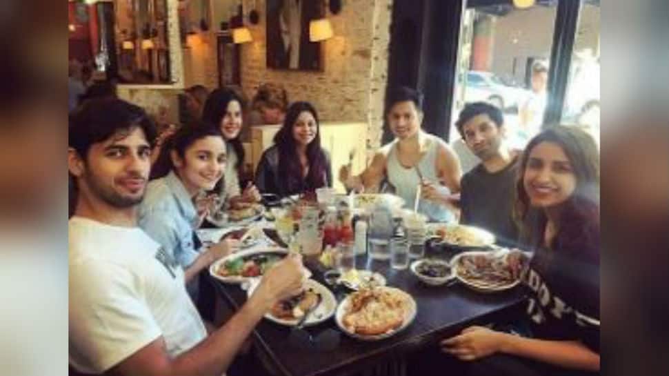 Pic of rumoured exes Alia Bhatt, Sidharth Malhotra along with Katrina Kaif, Parineeti Chopra, Varun Dhawan and Aditya Roy Kapur goes viral
