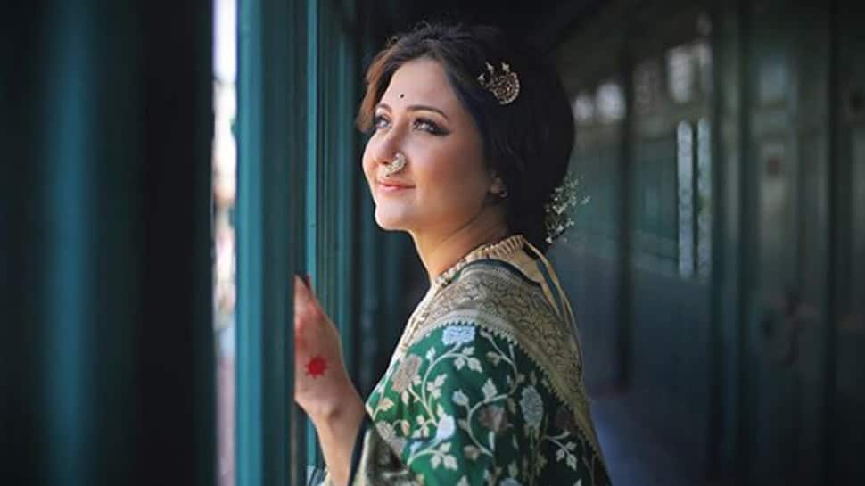 A sneak-peek into Paatal Lok&#039;s Dolly Mehra aka Bengali beauty Swastika Mukherjee&#039;s mesmerising life on Instagram!