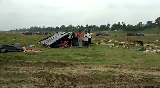 Migrants in West Benga's Malda were not allowed to enter the village due to coronavirus scare