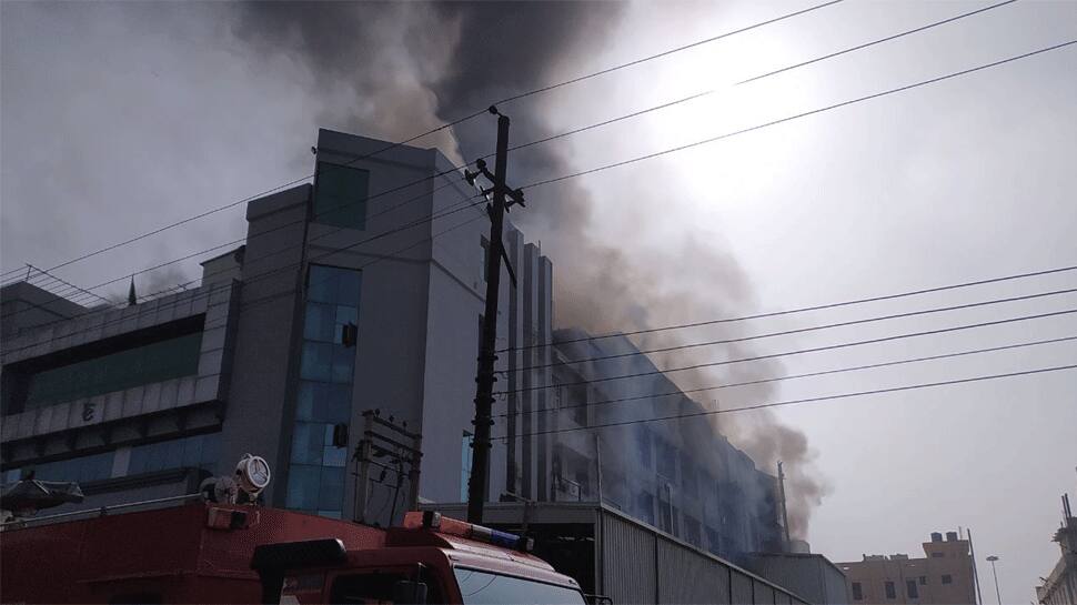 Fire breaks out at a factory in Uttar Pradesh&#039;s Noida, 16 fire tenders rushed to spot