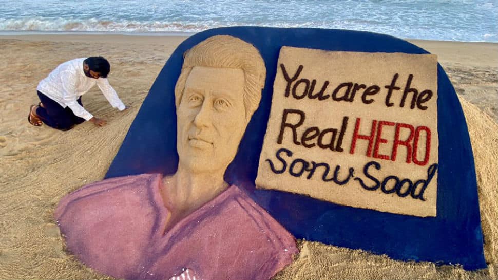 Sudarsan Pattnaik dedicates sand art to ‘real hero’ Sonu Sood for his commendable work for migrants during lockdown