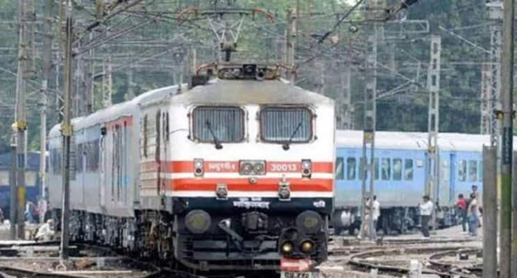 Babies born on board Shramik Special trains to get gifts in this Railway zone