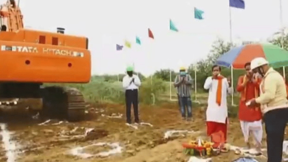 Maharashtra CM Uddhav Thackeray inaugurates coal mine, calls for low pollution Maharashtra CM Uddhav Thackeray inaugurates coal mine, calls for low pollution