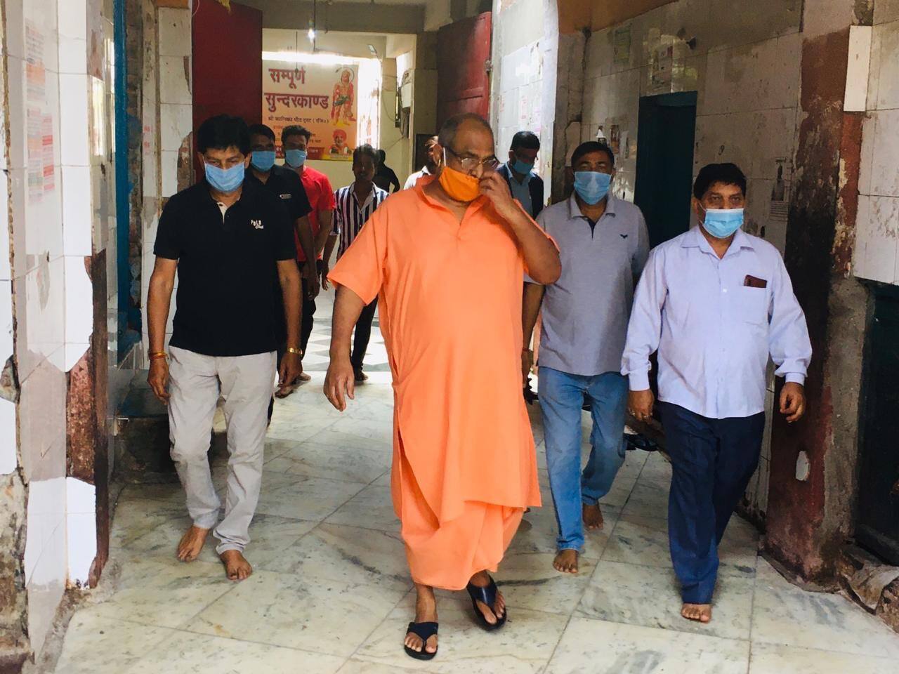 Head priest Pithadhishwar Shri Surendranath Avadhoot Ji Maharaj while inspection