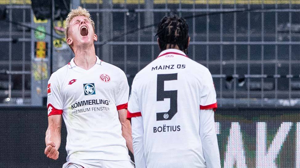 Mainz stun Dortmund to close on Bundesliga survival