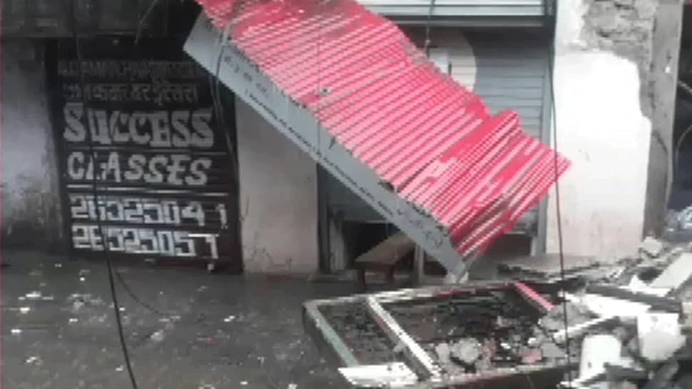 Portion of four-storey building collapses in Mumbai, two women injured