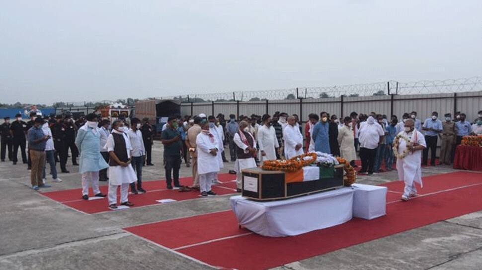 Last rites of Havildar Sunil Kumar, who was martyred in Galwan Valley face-off with China, performed in Patna