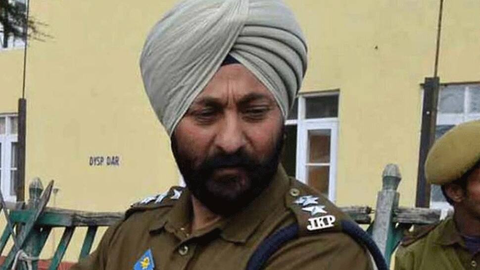 Delhi court grants bail to suspended J&amp;K DSP Davinder Singh accused of having links with terrorists 