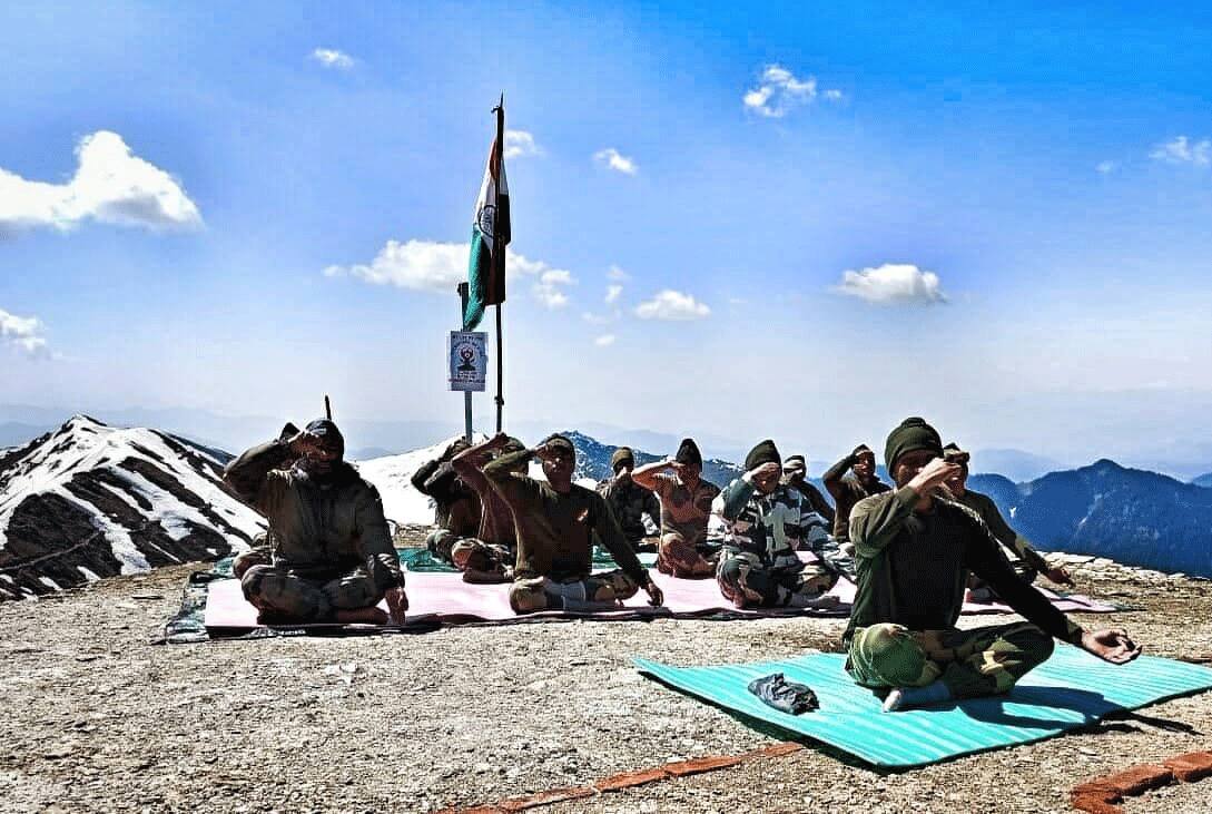 Bordermen somewhere along the snowy peaks of LoC