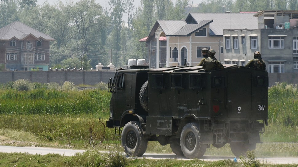 3 terrorists gunned down in Zadibal area of Jammu and Kashmir&#039;s Srinagar; search, combing operation underway