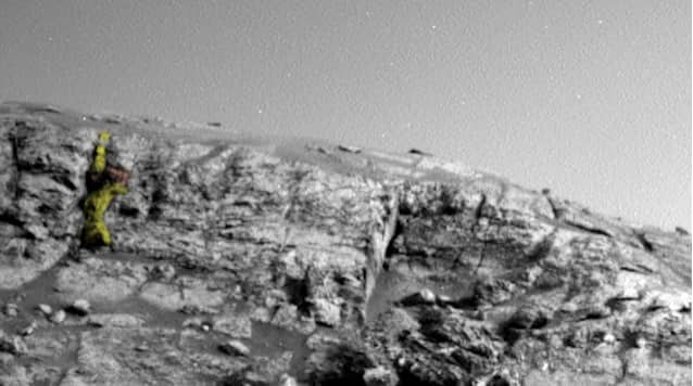 &#039;Alien Warrior Figure&#039; spotted on Mars in NASA image by UFO hunter