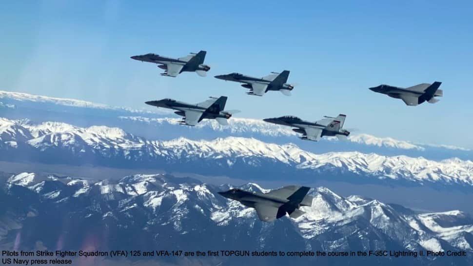 2 US Navy F-35C Lightning II pilots now TOPGUN after Strike Fighter Tactics Instructor course