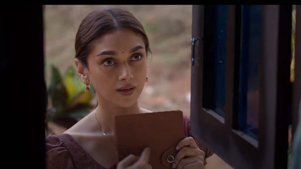 Aditi Rao Hydari-Dev Mohan&#039;s love ballad &#039;Vathikkalu Vellaripravu&#039; in &#039;Sufiyum Sujatayum&#039; is the soulful song you want in your playlist - Watch