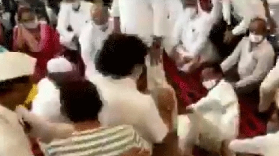 Congress workers clash, exchange blows over photo-ops during prayer meet for Galwan martyrs in Ajmer — Video