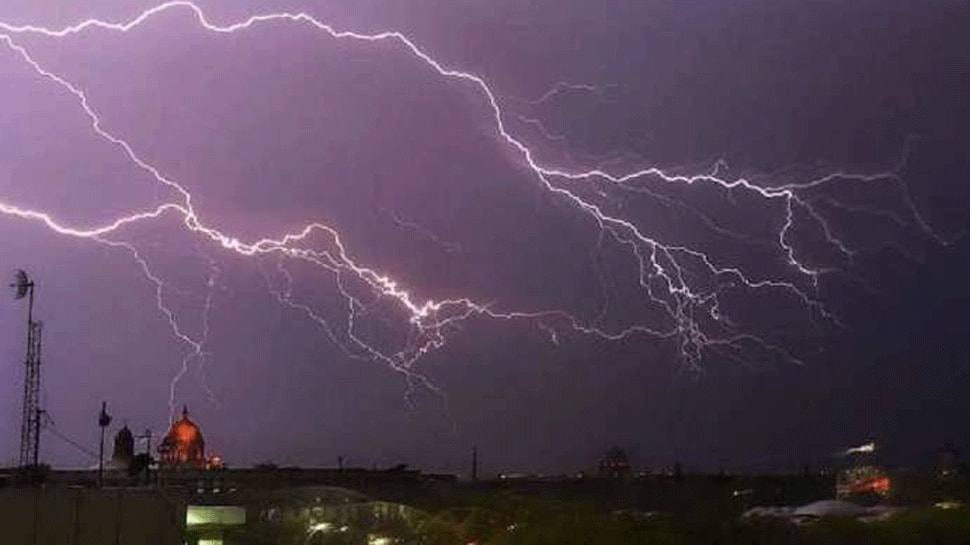 Lighting alert issued at six districts of West Bengal; heavy rainfall predicted for today