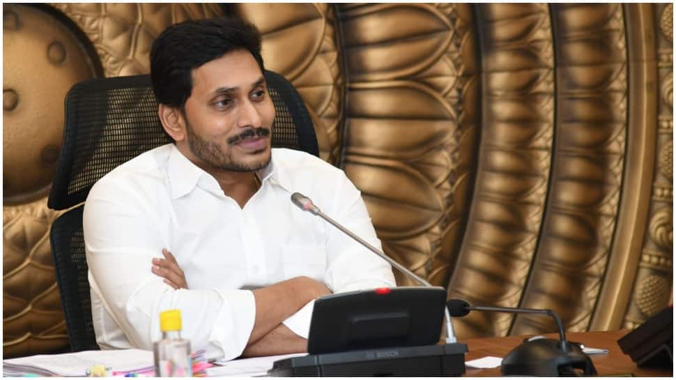 Andhra Pradesh CM YS Jagan Mohan Reddy to roll out 1088 ambulances on July  1 | India News | Zee News