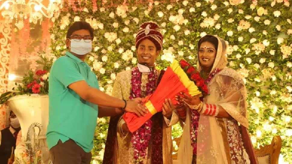 Archer Deepika Kumari ties the knot with Atanu Das, Jharkhand CM Hemant Soren blesses couple