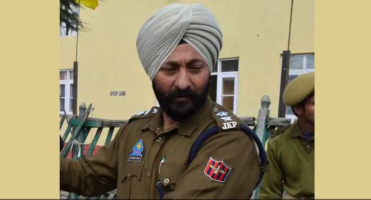 NIA files Chargesheet against ex-J&amp;K DSP Davinder Singh, 5 others under UAPA 