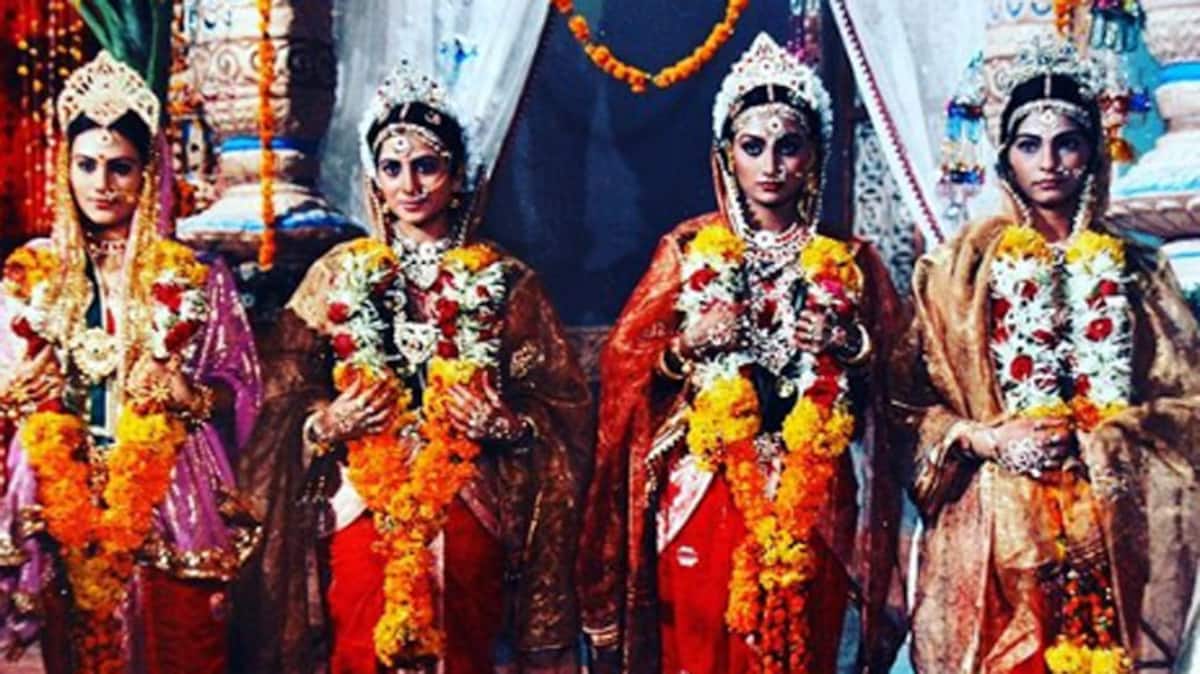 Trending: Ramayans Sita aka Dipika Chikhlia posts pic with her reel  sisters. Can you identify all? | Television News | Zee News, image size:1200x674