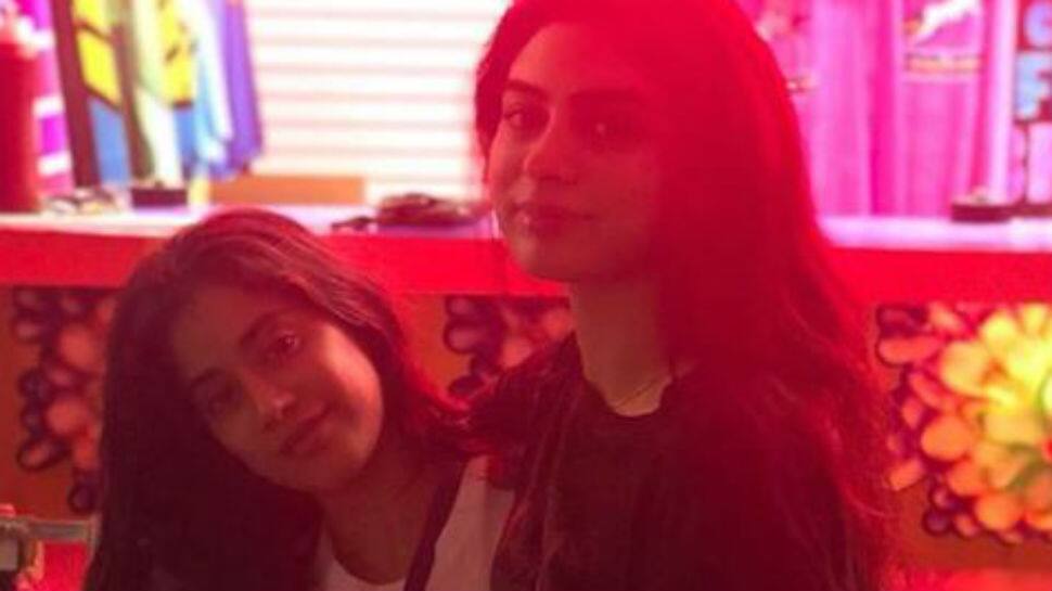 Janhvi Kapoor introduces sister Khushi as her &#039;new fav DOP&#039;