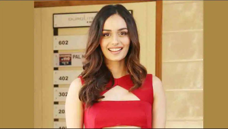 Manushi Chhillar channels her inner artist, see pics