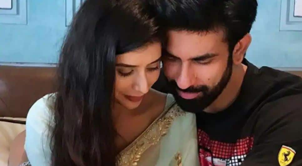 Amid rumours of rift in marriage, Rajeev Sen chats with wife Charu Asopa on video call