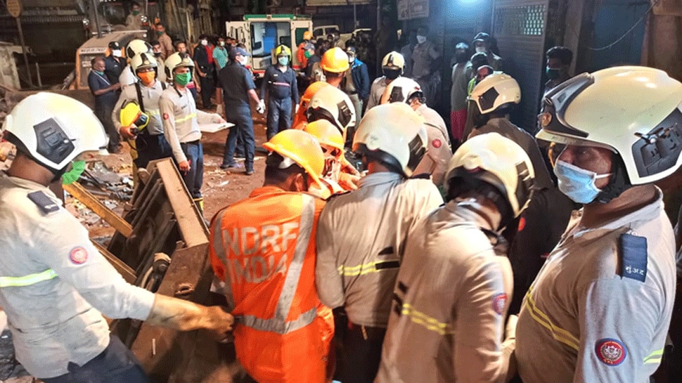 6 dead, 23 evacuated in two incidents of building collapse in Mumbai&#039;s Fort area; rescue operation underway 