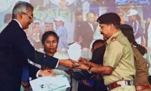 West Bengal CM Mamata Banerjee orders transfer of forest ranger for raiding athlete Swapna Burman&#039;s house