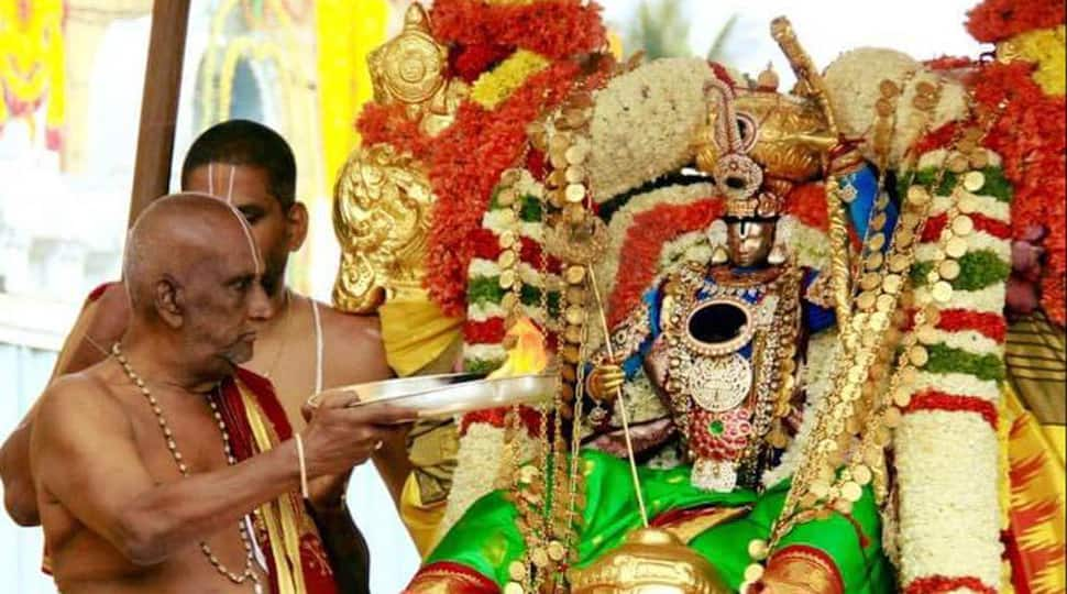 Former chief priest of Tirumala Sri Venkateshwara Swami Temple, Srinivasa Murthy Deekshitulu, dies due to COVID-19