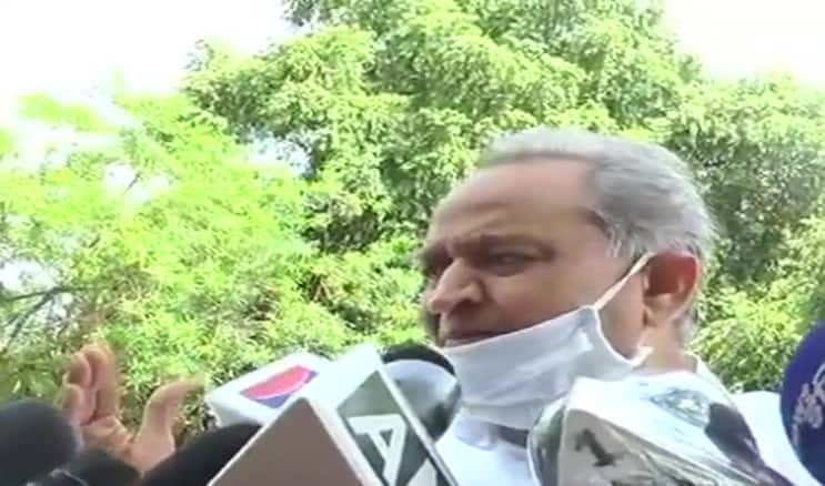 Rajasthan CM Ashok Gehlot holds cabinet meeting, discusses COVID-19 situation 