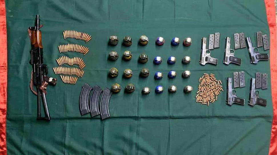 Huge cache of weapons, including warlike stores, recovered along LoC in Jammu and Kashmir&#039;s Baramulla district: Indian Army
