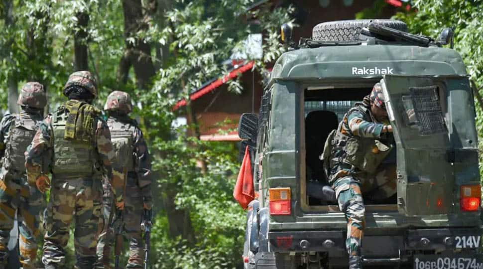 TA soldier abducted by terrorists in Jammu and Kashmir&#039;s Kulgam, his burnt vehicle found