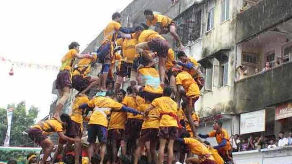 No human pyramids as Mumbai celebrates Janmashtmi amid COVID-19 outbreak