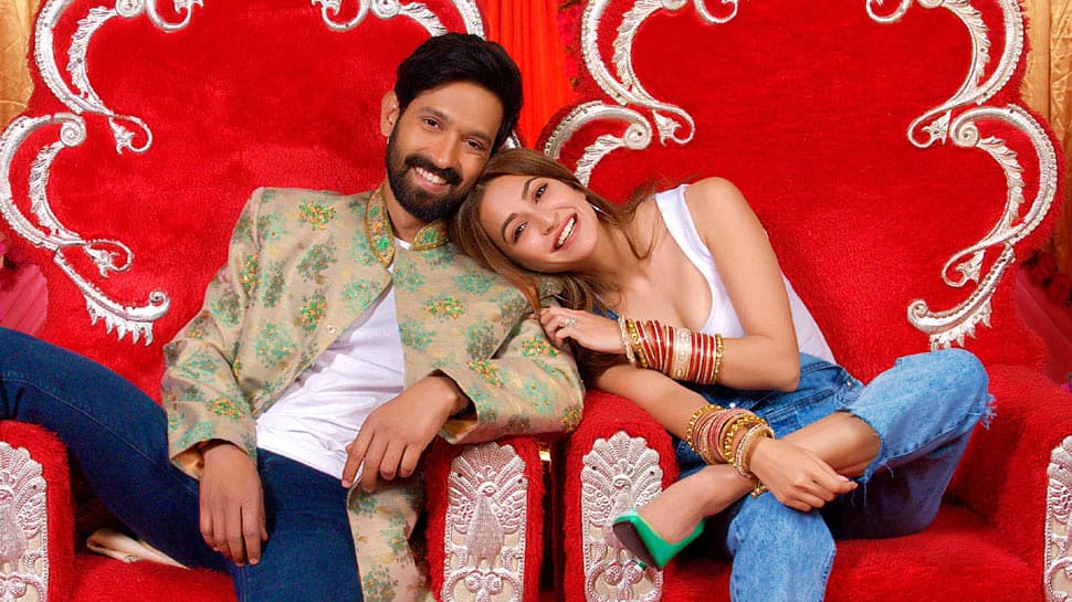 Zee Studios announces social comedy &#039;14 Phere&#039; starring Vikrant Massey and Kriti Kharbanda